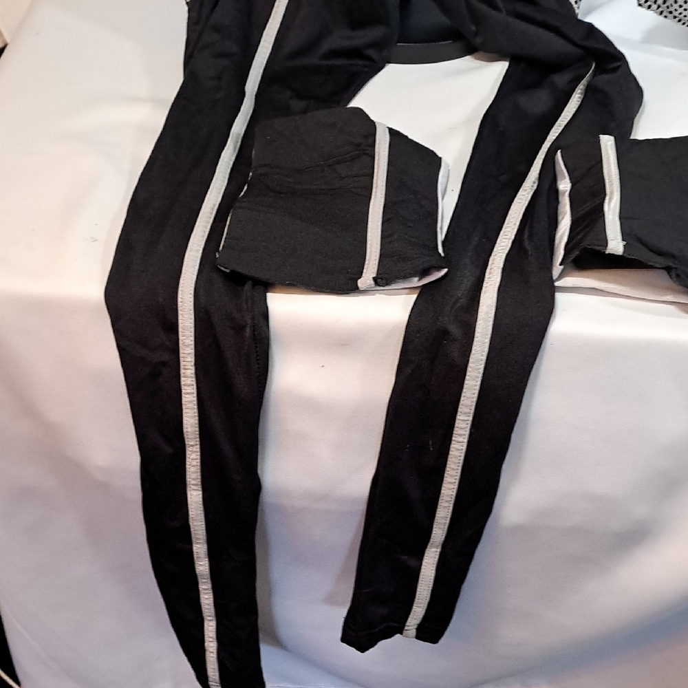 Chic Black and White Women's Jumpsuit - Picture 8 of 12